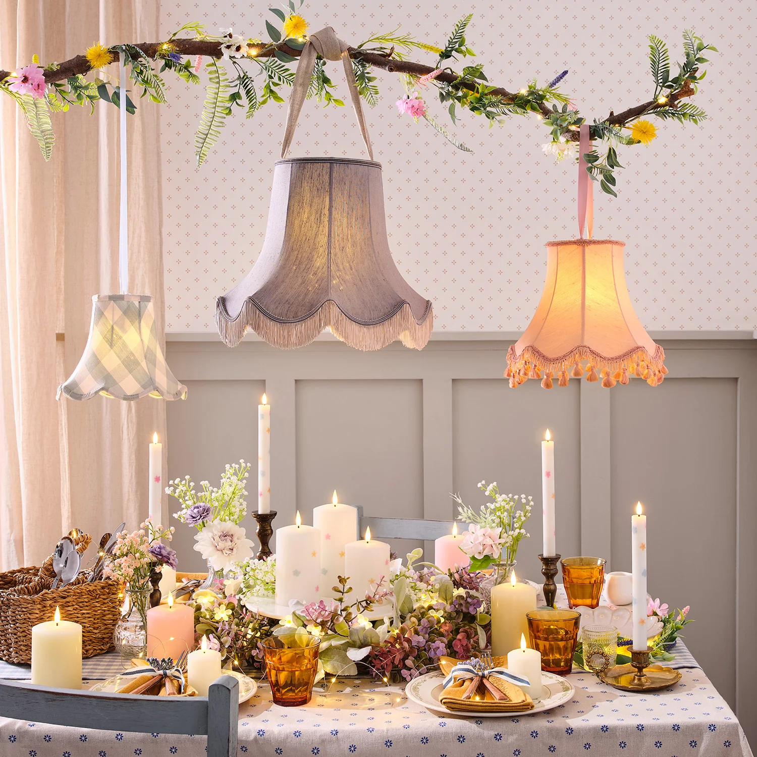 Pre Lit Spring Flower Wreath & Garland - Image 5