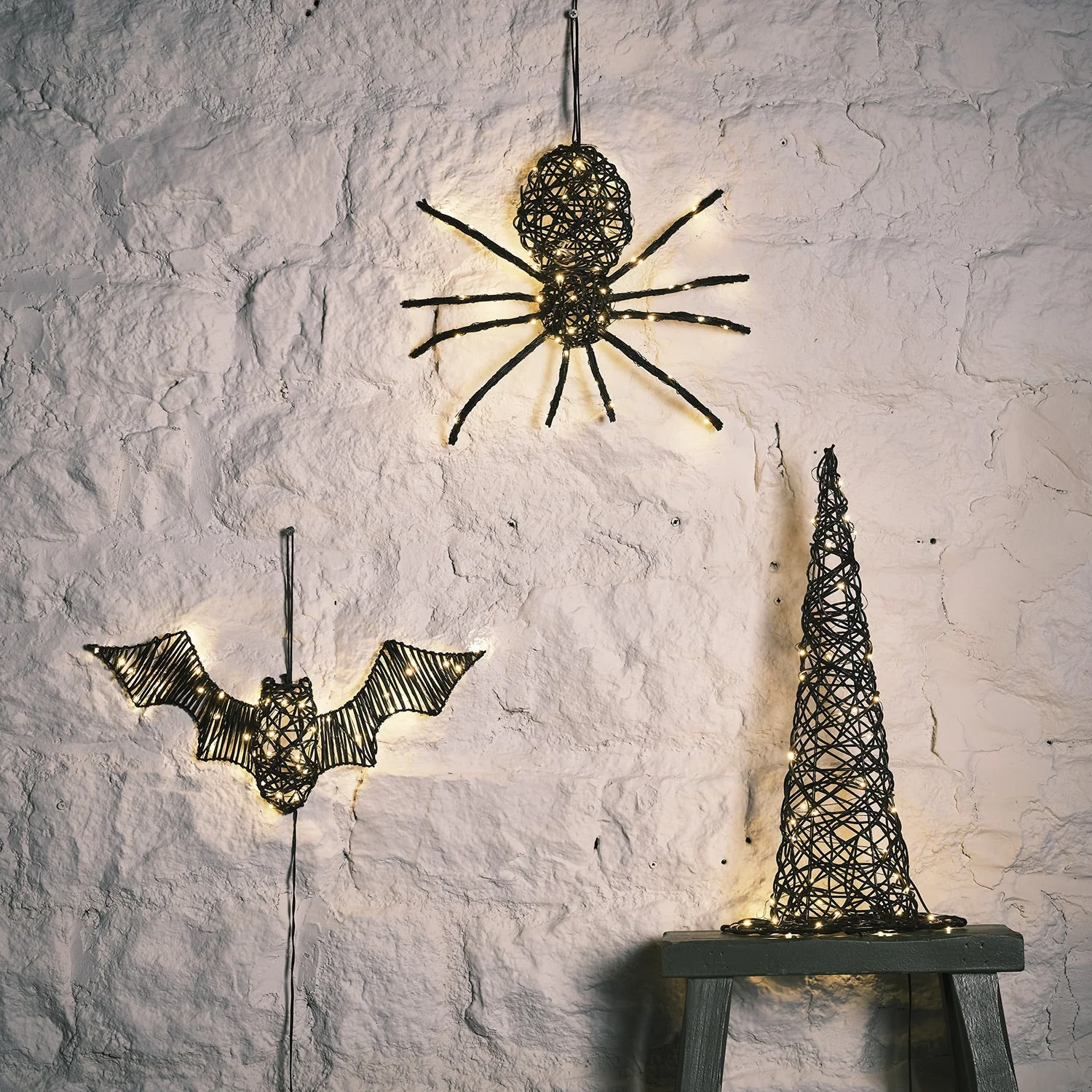 Rattan Spider, Bat & Witches' Hat LED Halloween Figures Bundle - Image 2