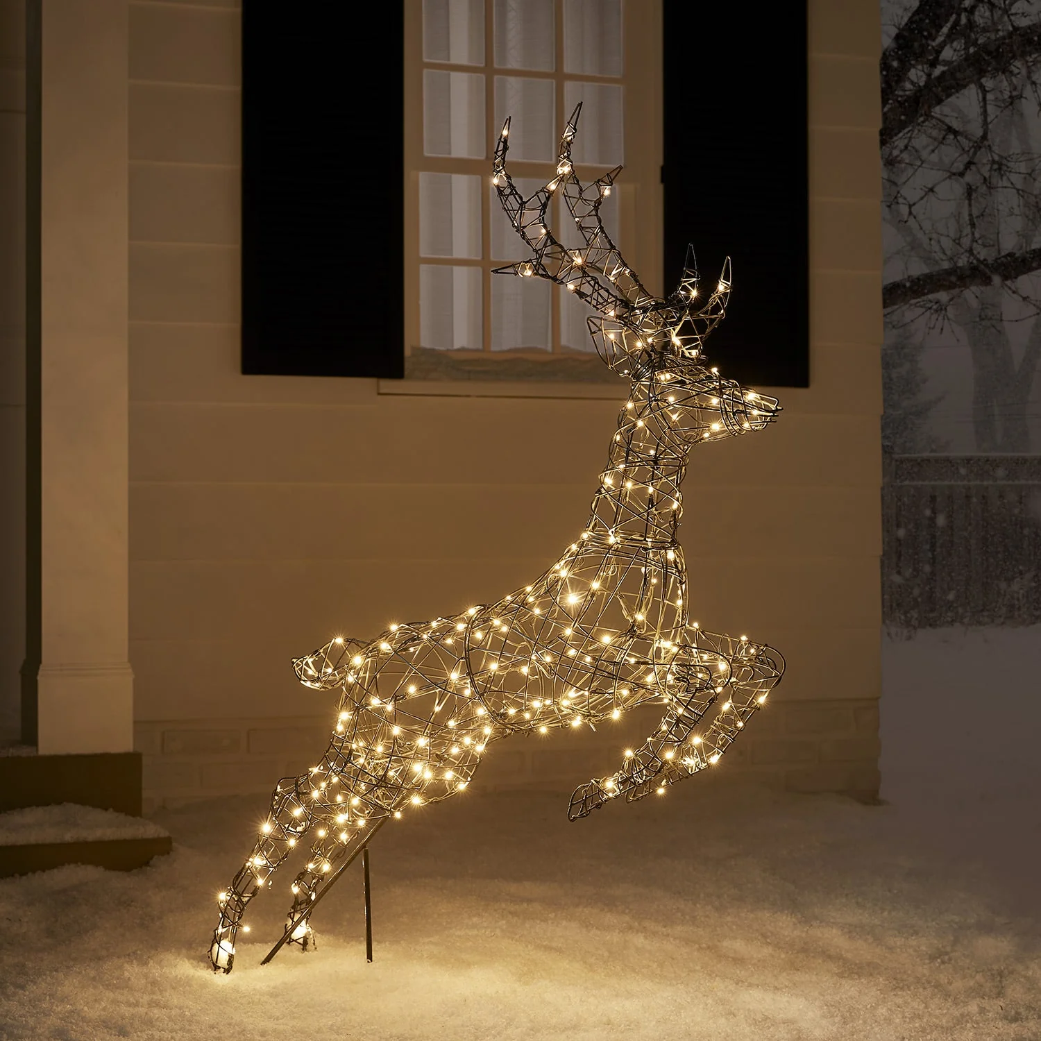 1.4m Regular Harlow Rattan Stag Dual Colour LED Light Up Reindeer - Image 7