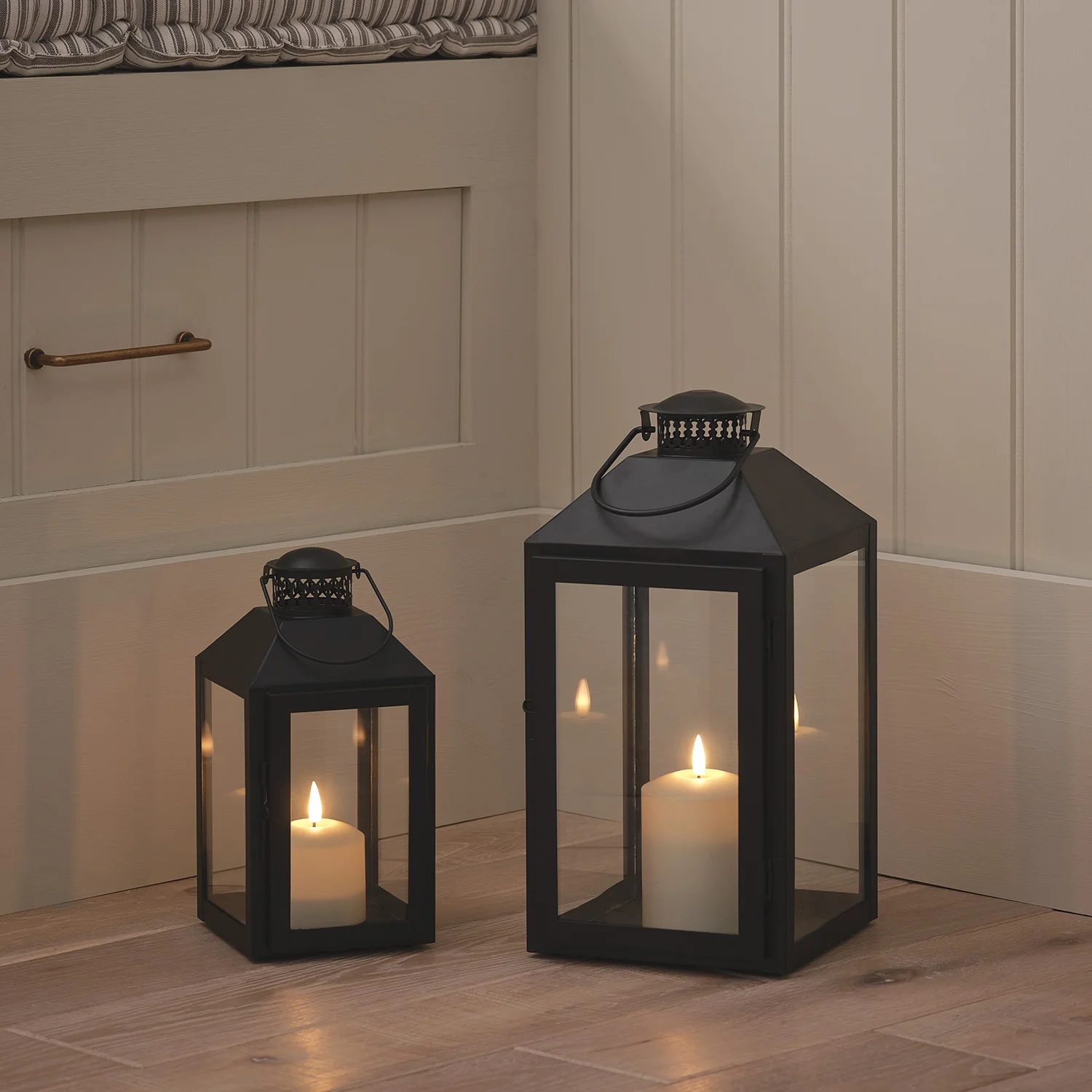 Seaton Large Lantern with TruGlow® Candle - Image 6