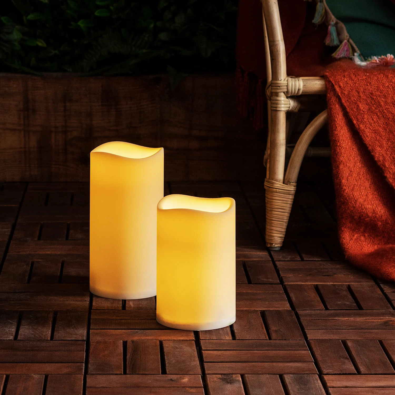 Set of 2 Large Outdoor Waterproof Flameless LED Pillar Candles Battery Operated with Timer - Image 2