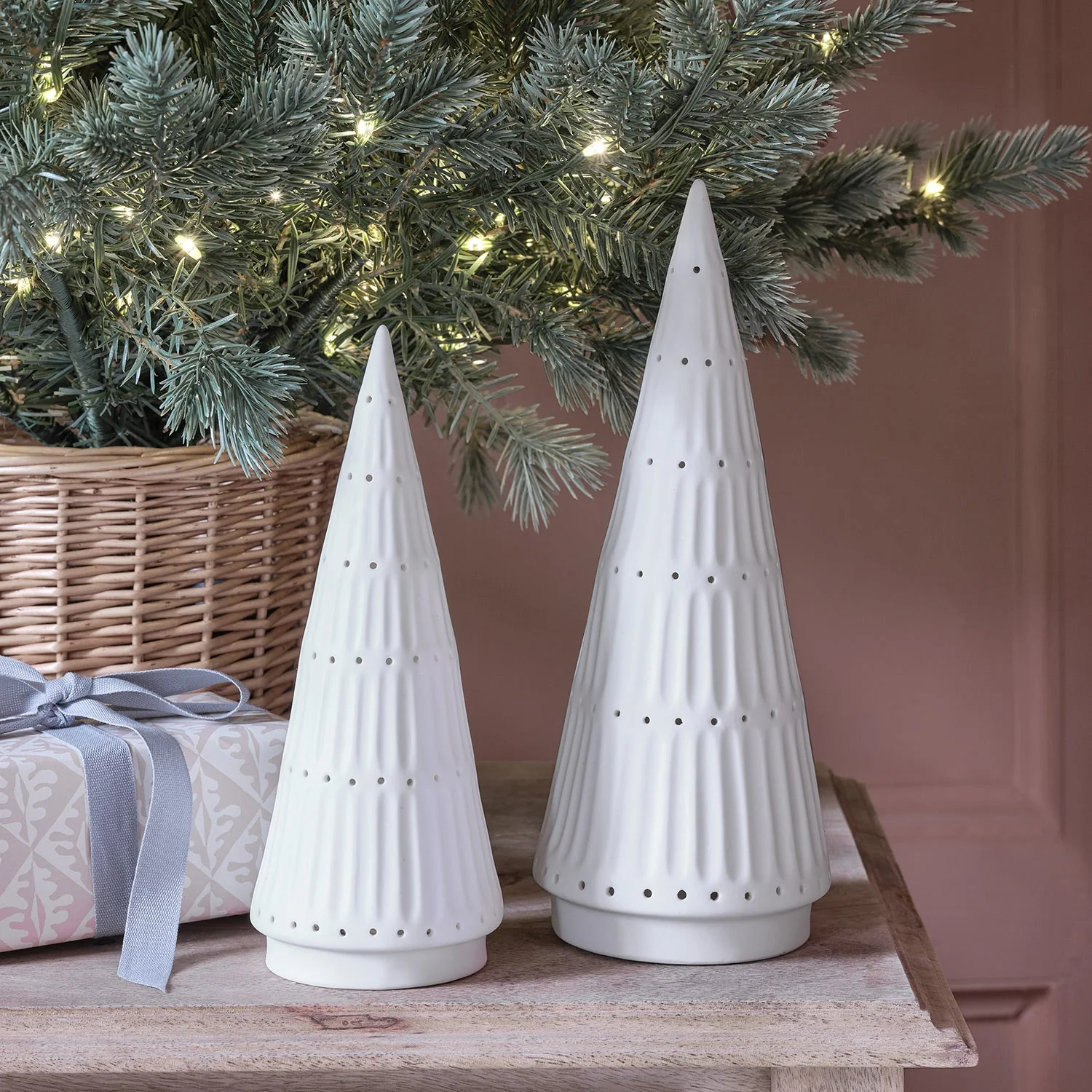 Set of 2 LED Ceramic Christmas Tree Decorations - Image 2