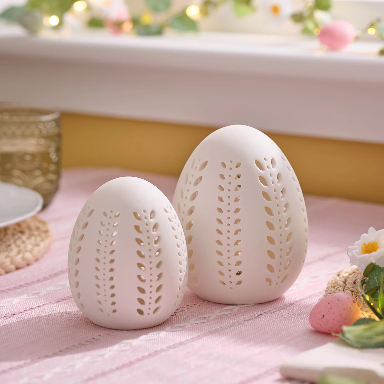 Set of 2 LED Porcelain Eggs - Image 2