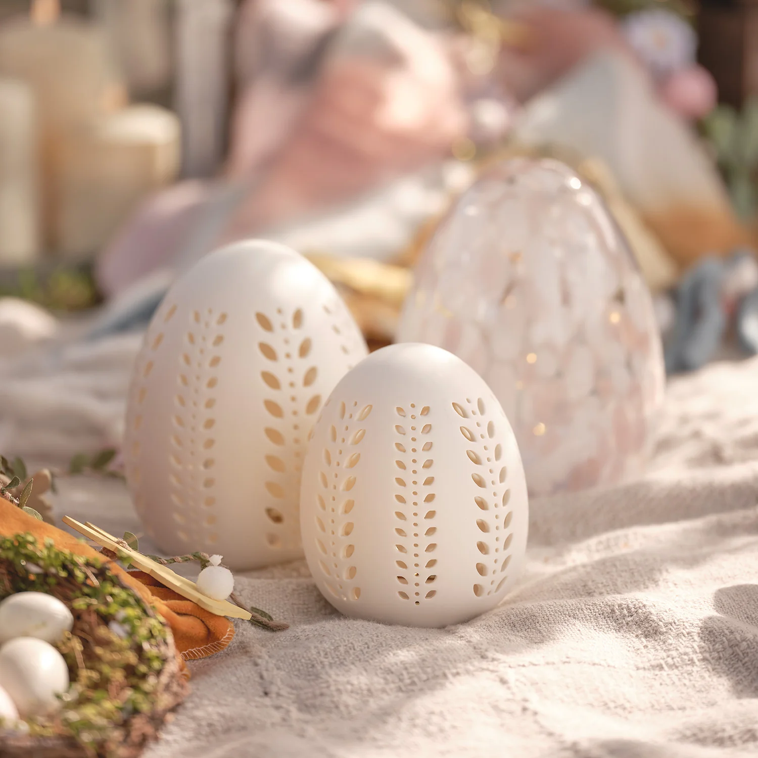 Set of 2 LED Porcelain Eggs - Image 8