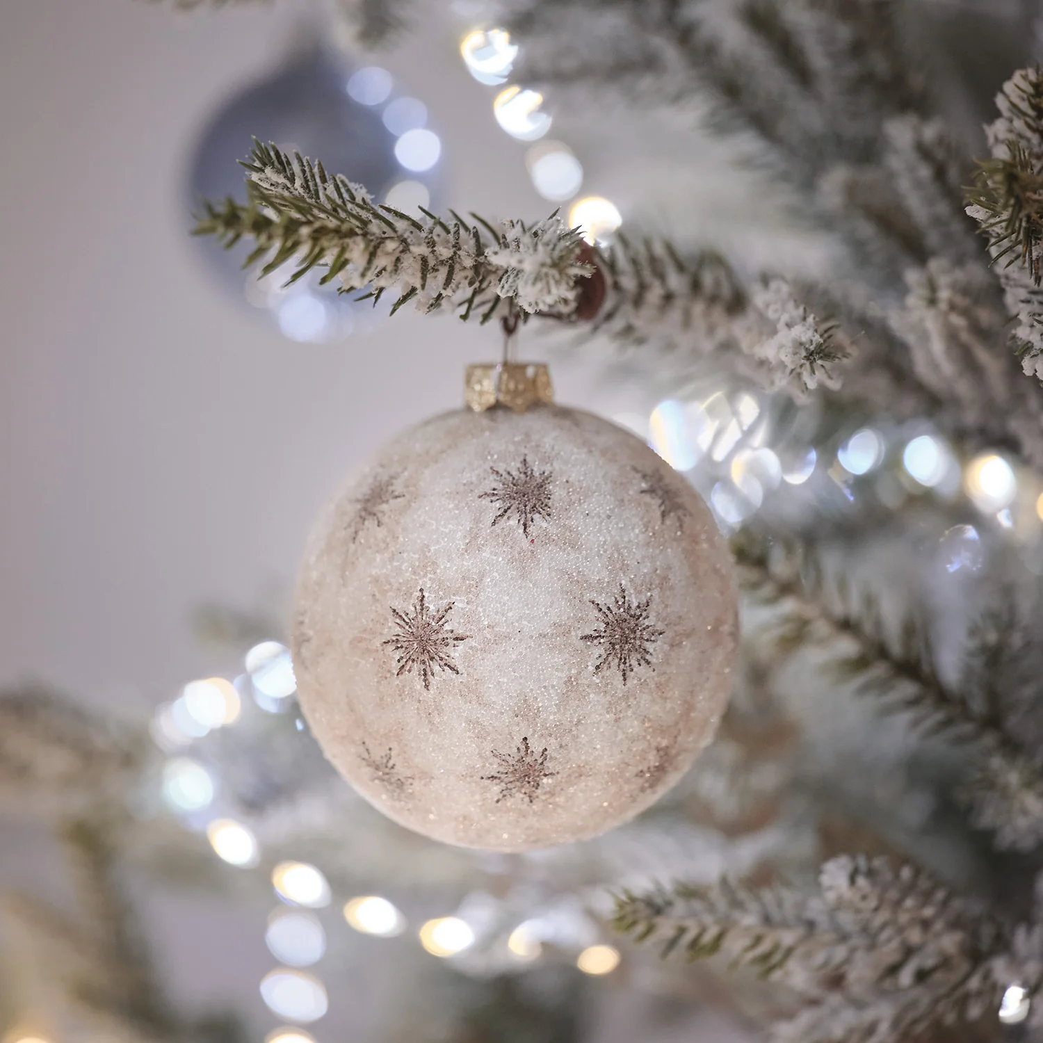 Set of 2 Painted Christmas Baubles - Image 3
