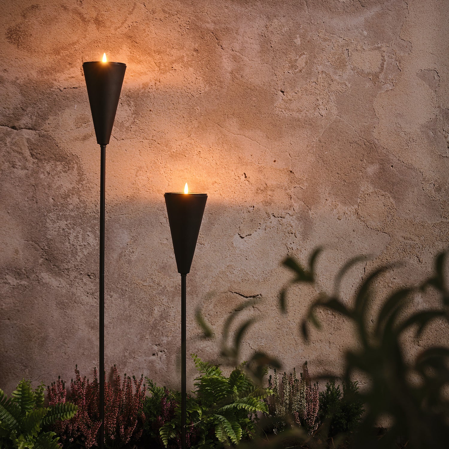 Set of 2 Solar Torch Stake Lights - Image 4