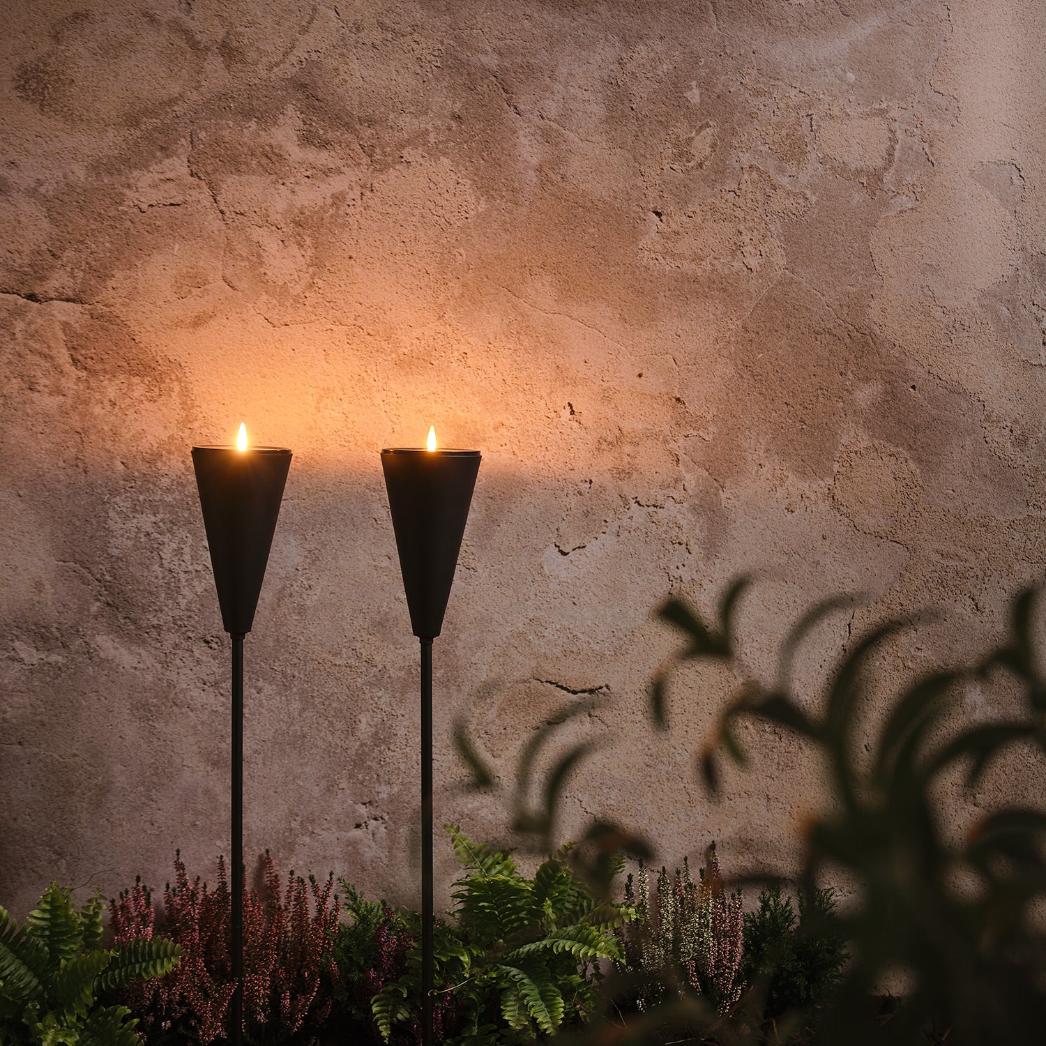 Set of 2 Solar Torch Stake Lights - Image 5