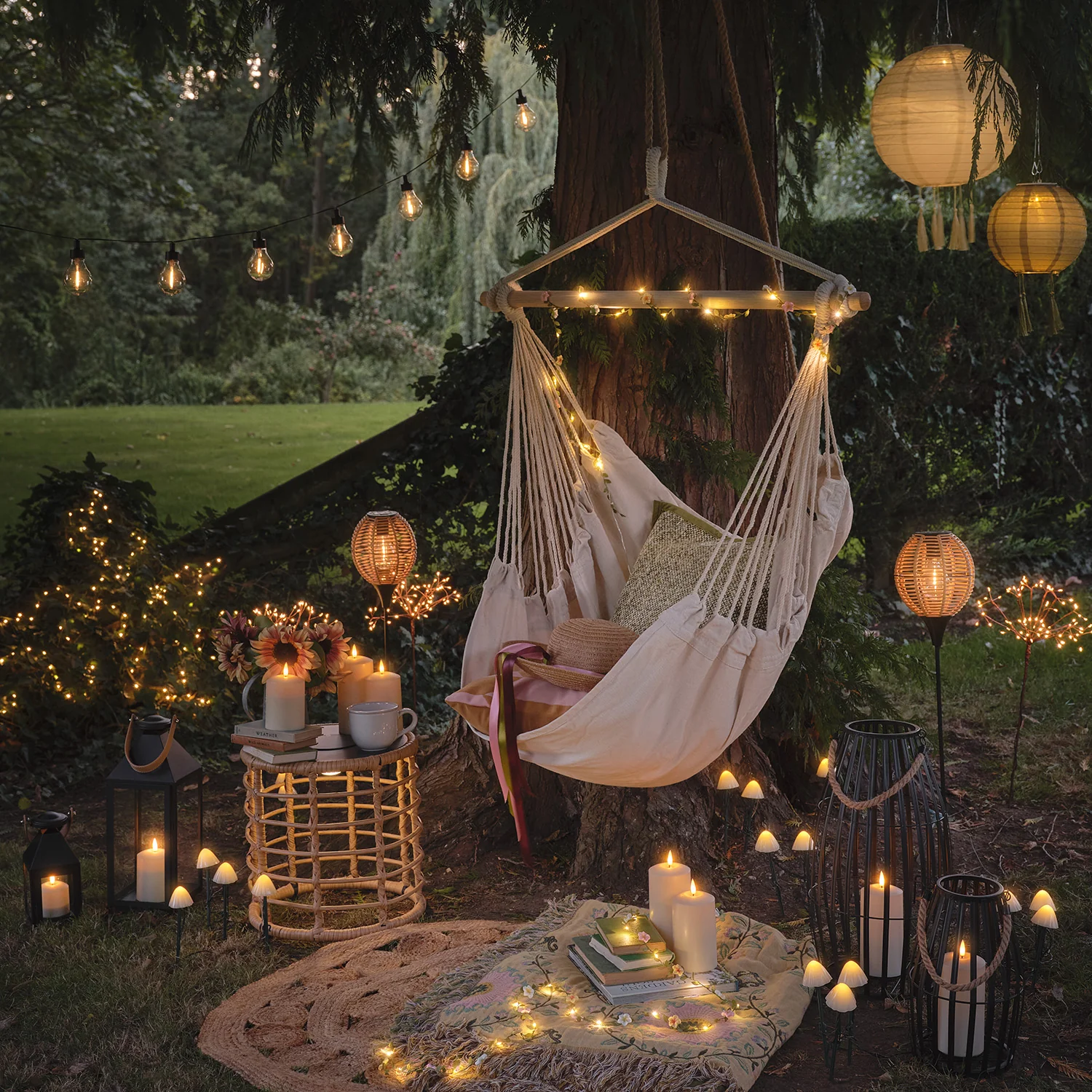 Set of 2 Wicker Effect Solar Stake Lights - Image 4