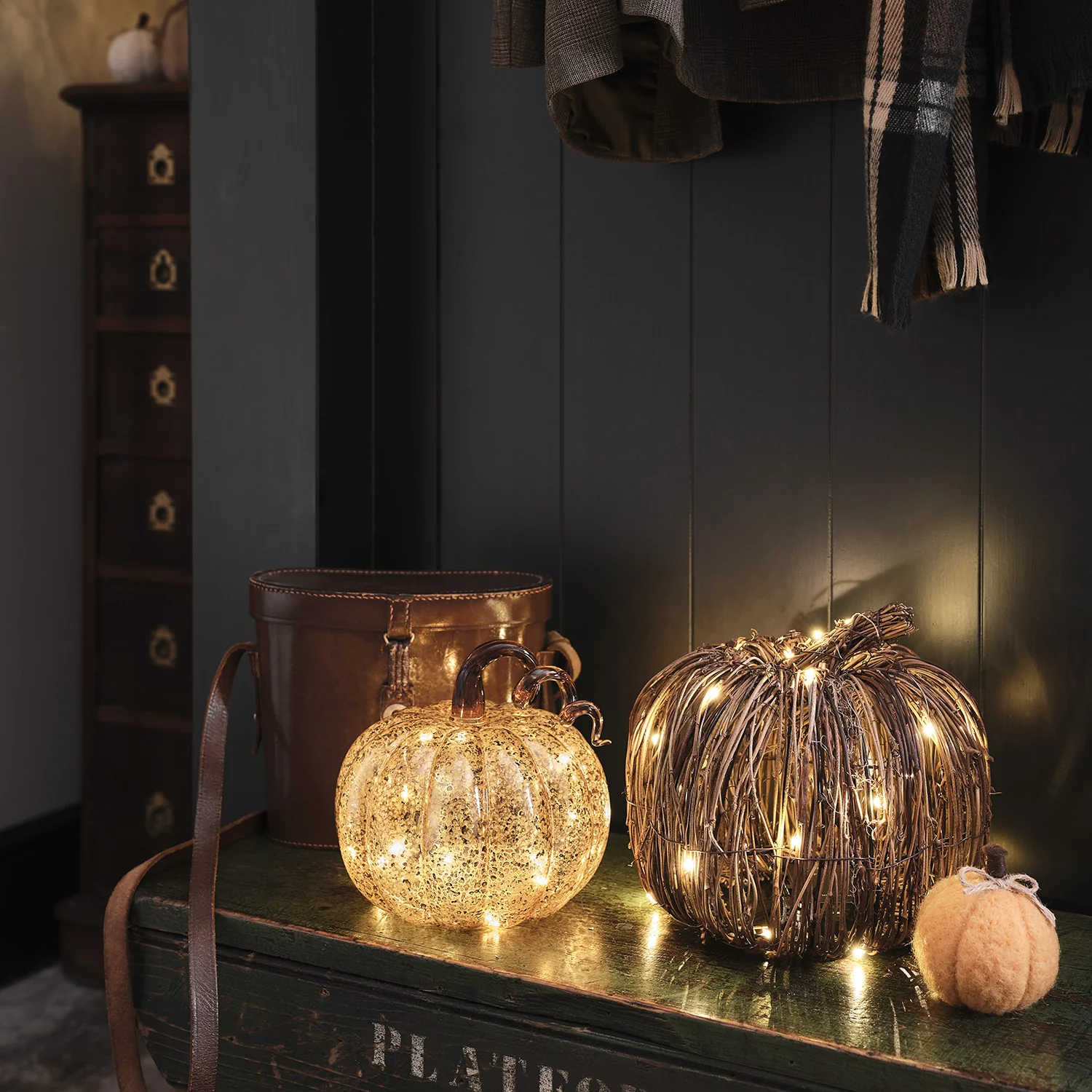 Set of 4 Felt Pumpkin Table Decorations - Image 6