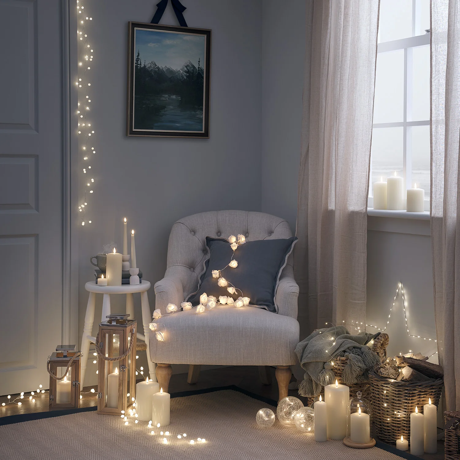 Small Salcombe Wooden Lantern with TruGlow® Candle - Image 3