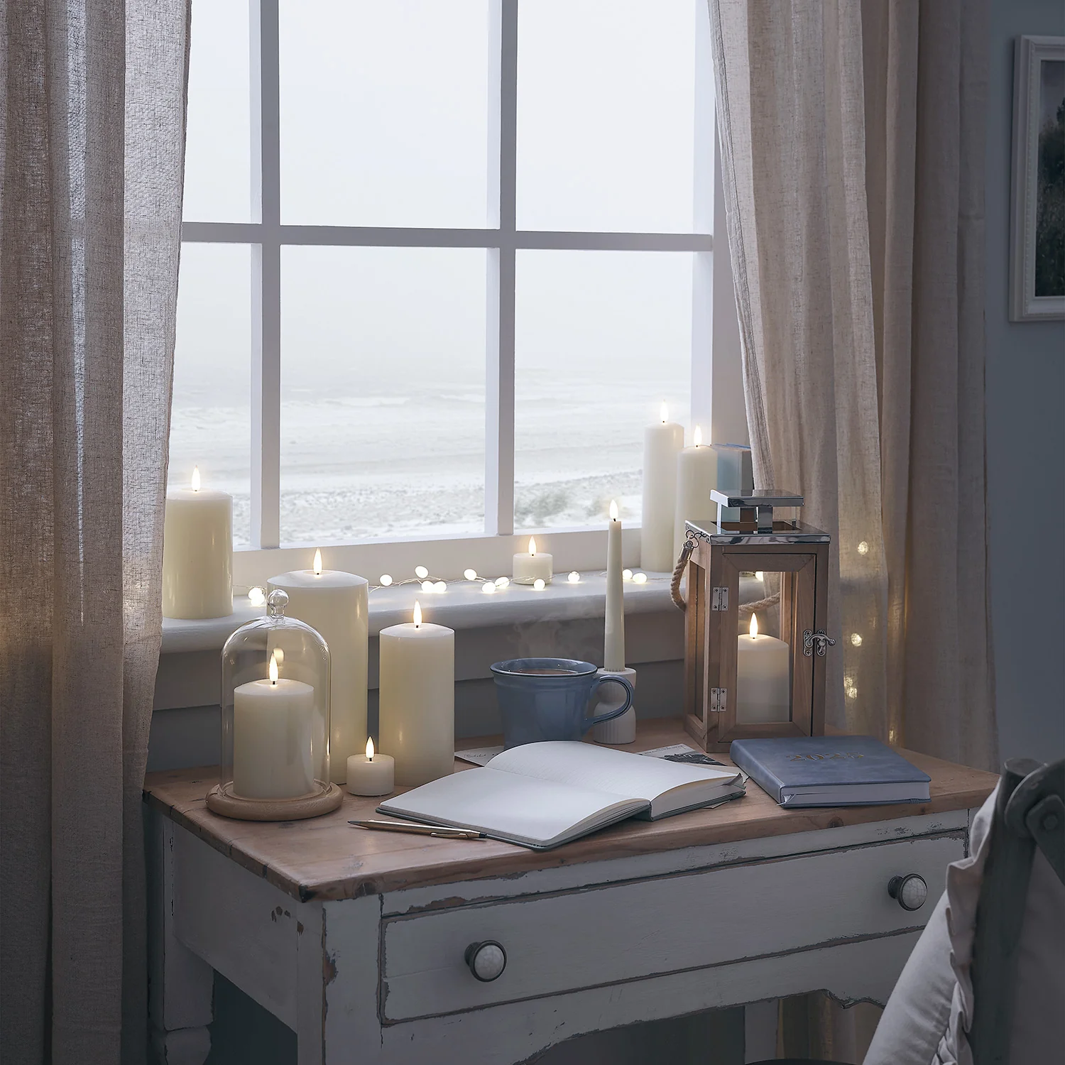 Small Salcombe Wooden Lantern with TruGlow® Candle - Image 4