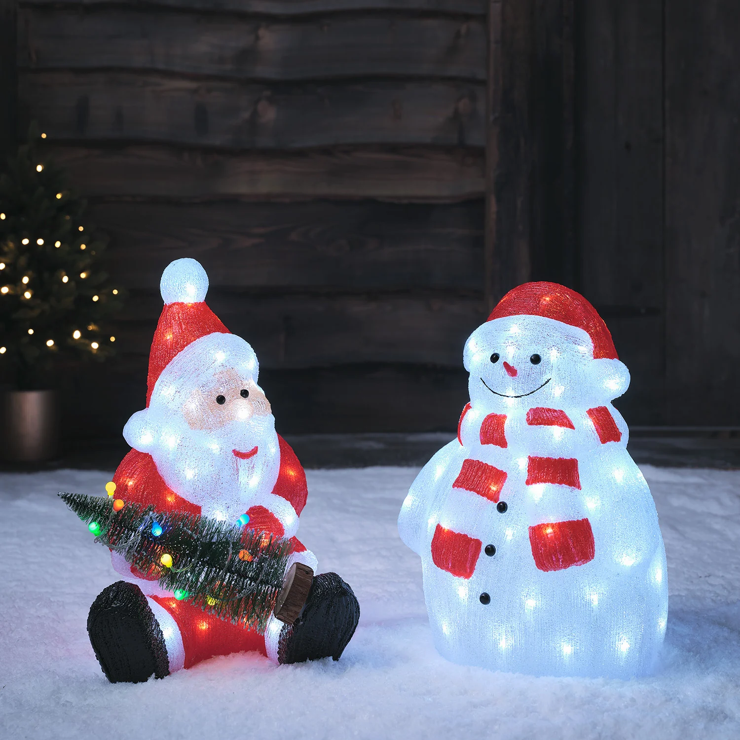 46.5cm Snowman with Hat and Scarf LED 3D Acrylic Figure - Image 2