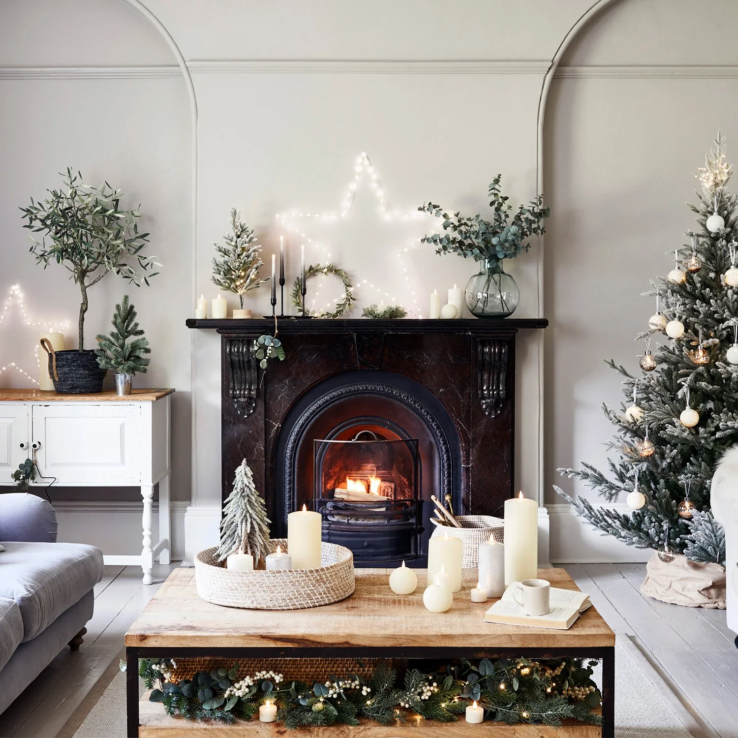 Snowy Mini Christmas Tree - Image 9
