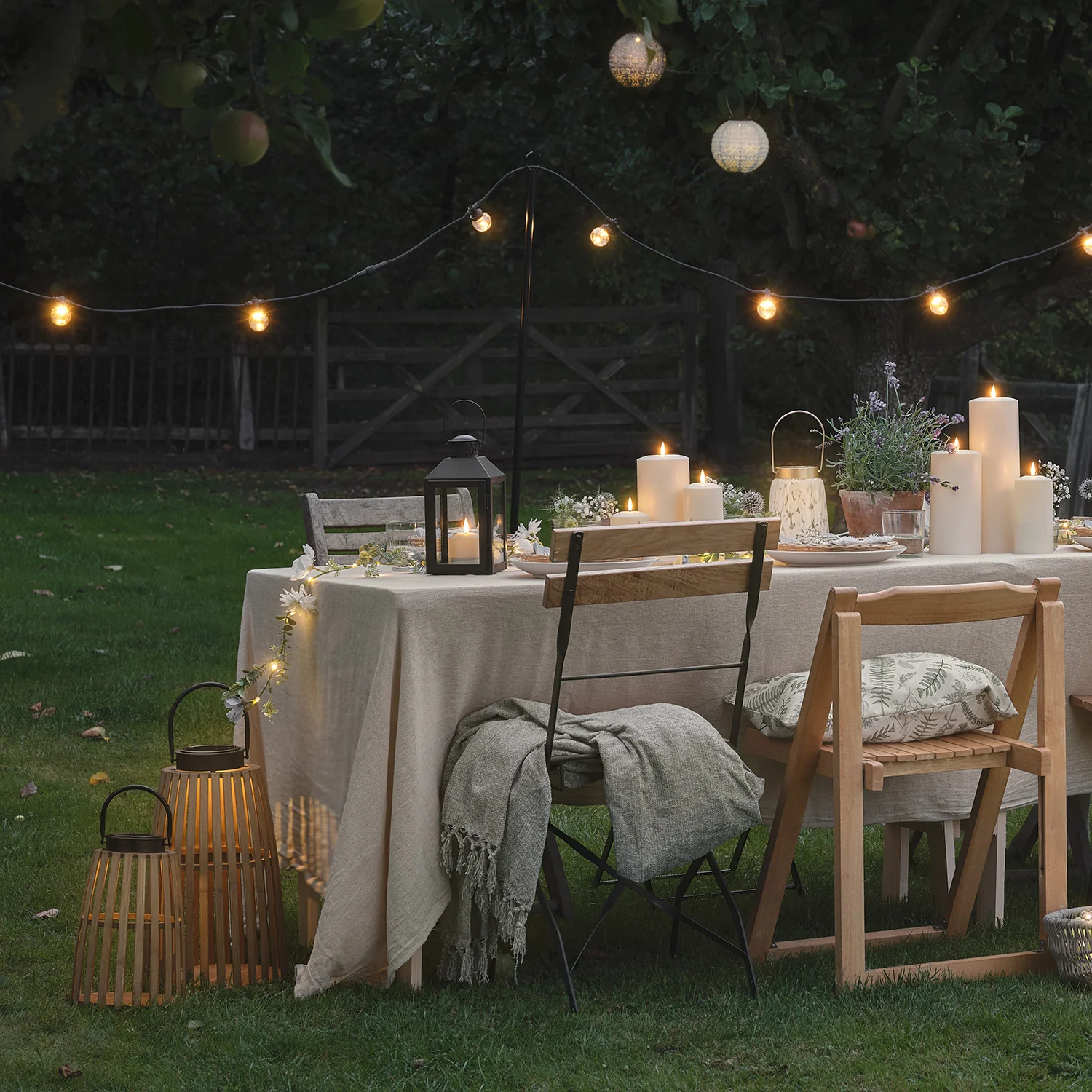 Sol Wooden Solar Lantern - Image 4