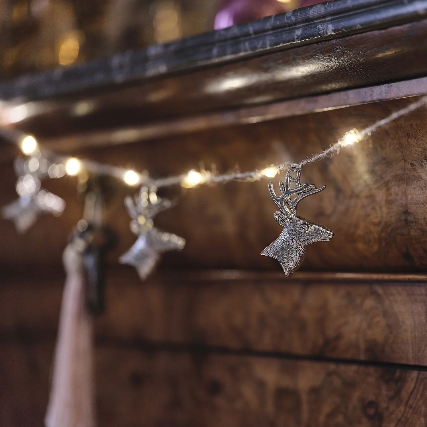 Stag’s Head Micro LED Christmas Garland - Image 4