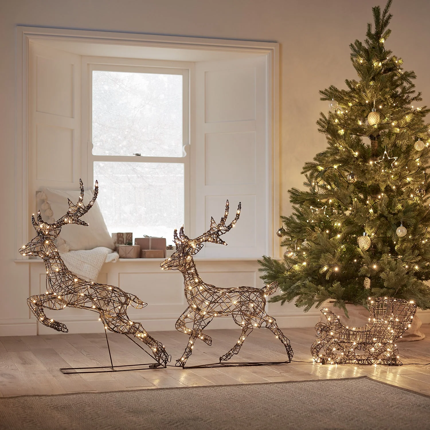 86cm Studley Light Up Reindeer & Sleigh - Image 2