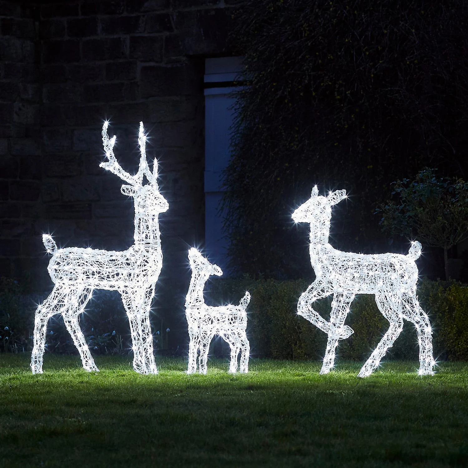Swinsty Acrylic Light Up Reindeer Family 24v - Image 5