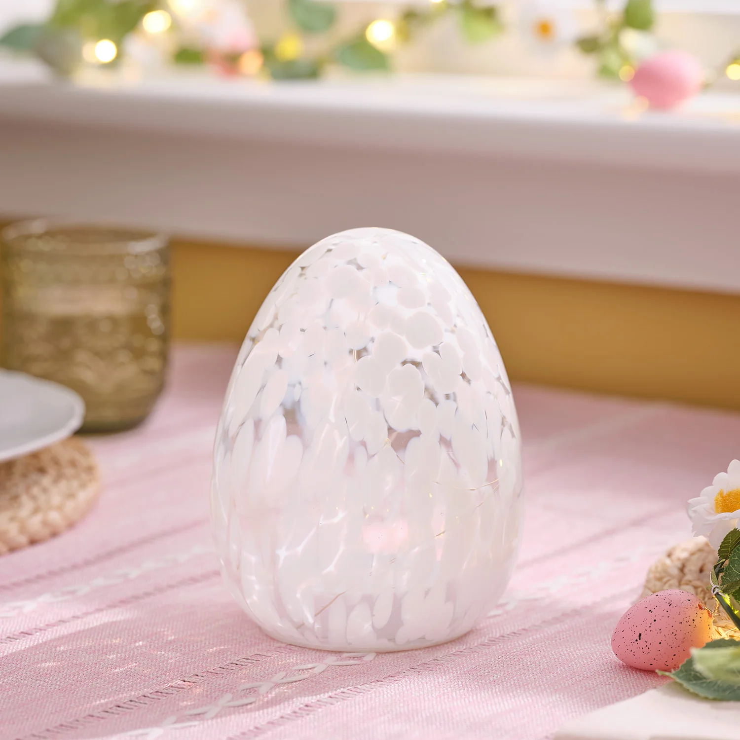 White Confetti Glass Easter Egg Light - Image 4