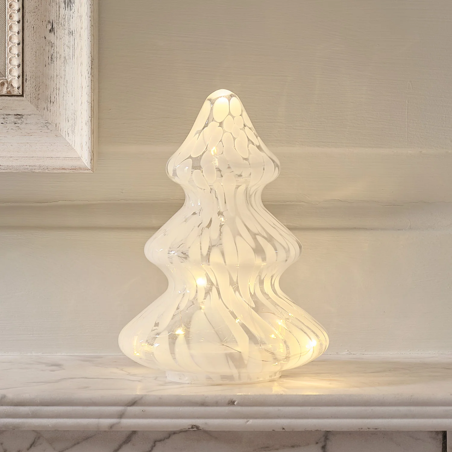 White Detail Glass LED Christmas Tree Decoration - Image 7