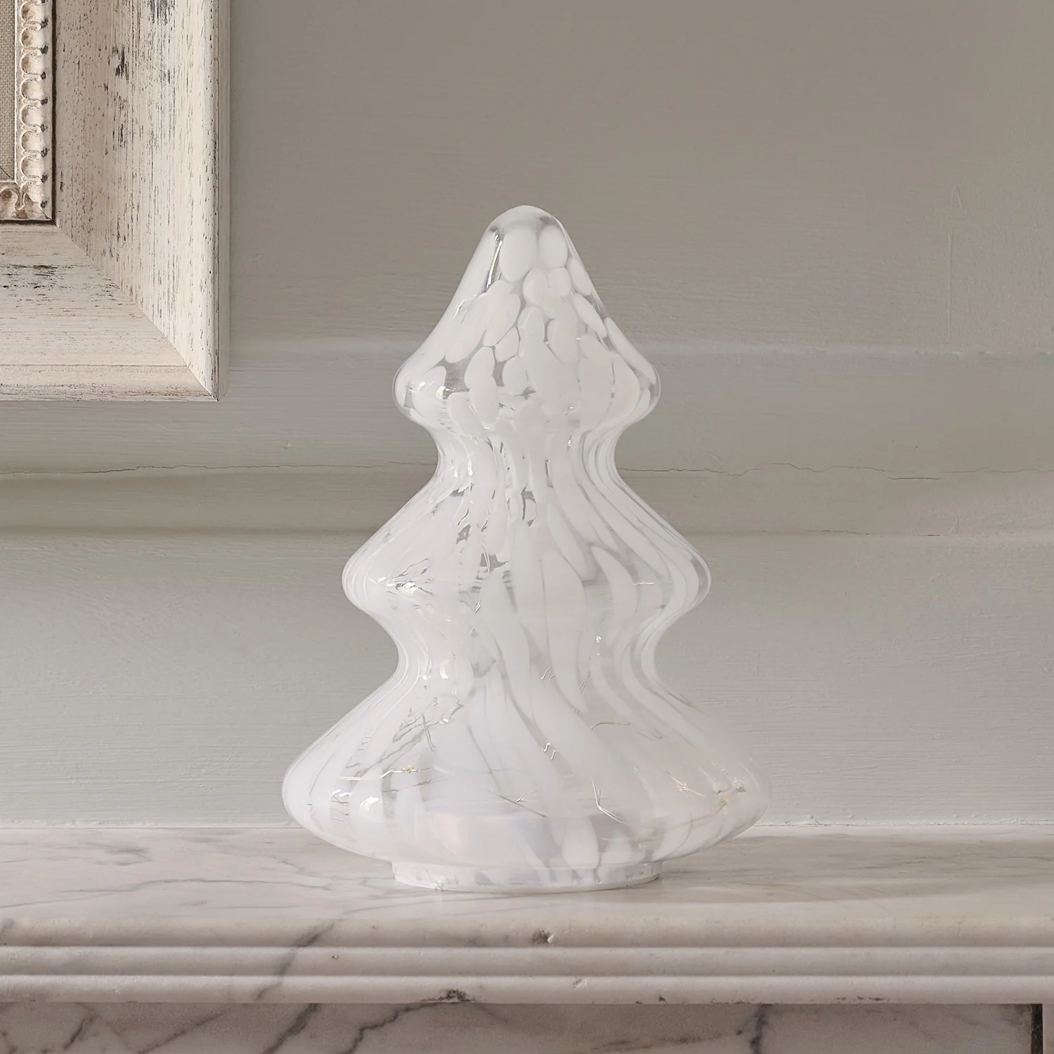 White Detail Glass LED Christmas Tree Decoration - Image 8