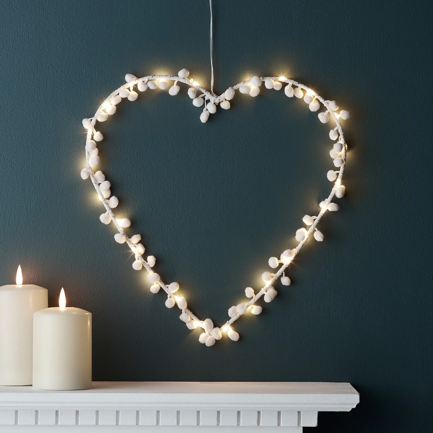 White Pom Pom Heart Light - Image 2