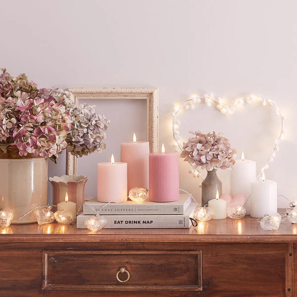 White Pom Pom Heart Light - Image 5