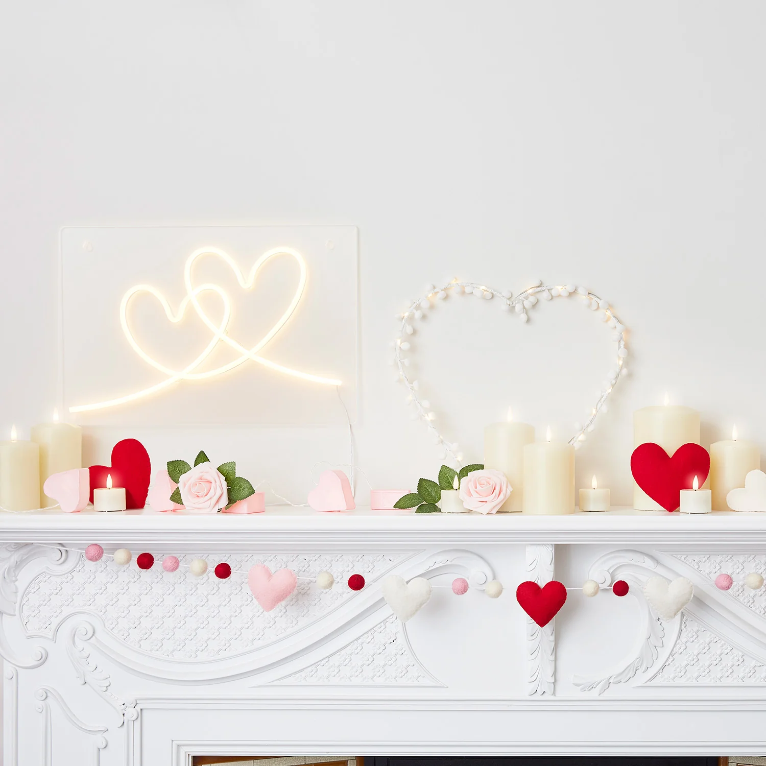 White Pom Pom Heart Light - Image 6