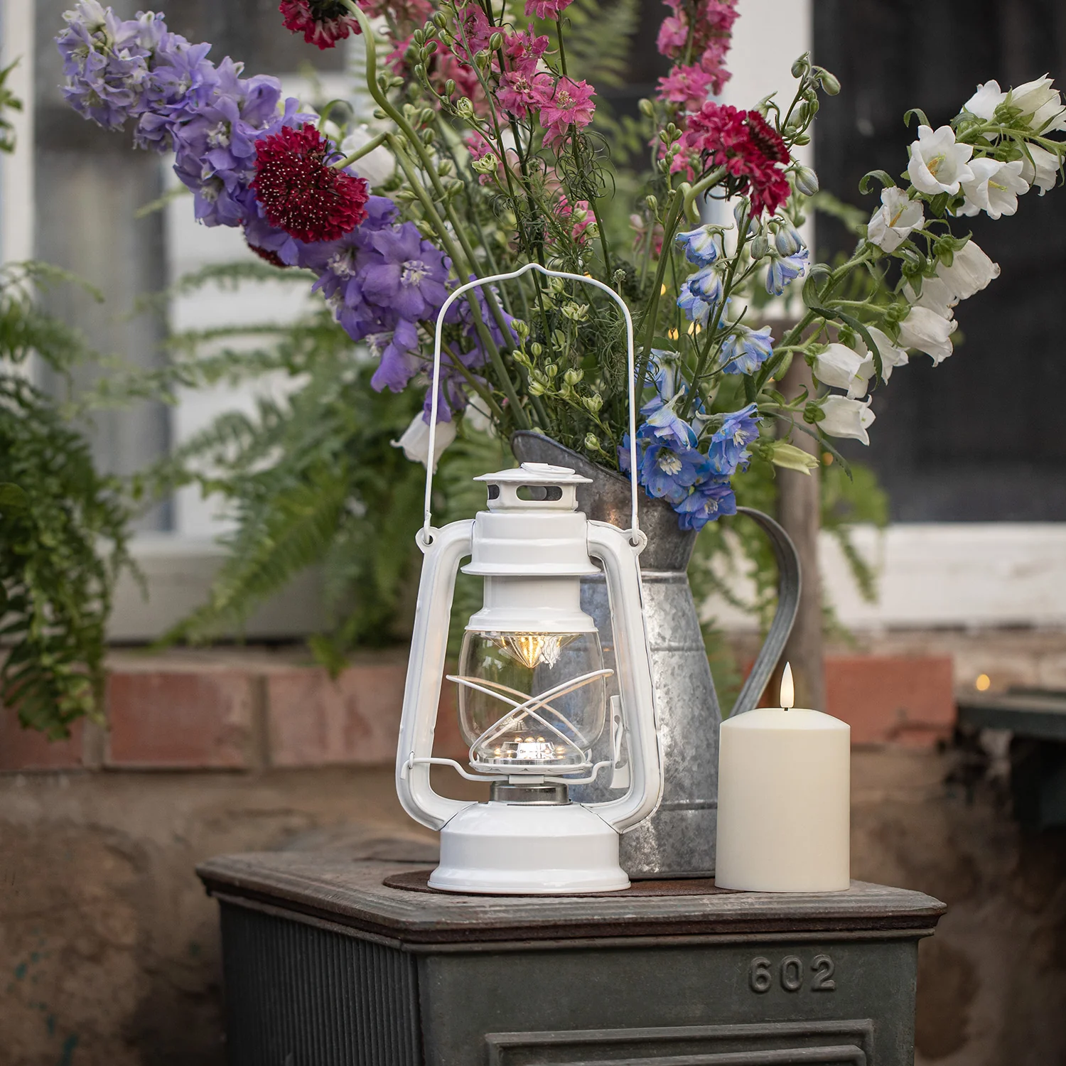 White Storm Battery Lantern - Image 5