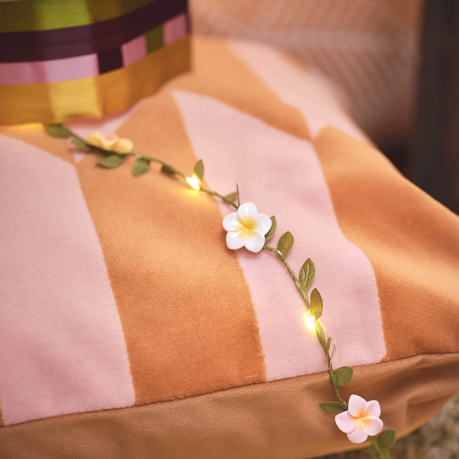 2m Wilderness Daisy Micro Light Garland - Image 5